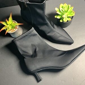 2/$12 NWT Unisa Boots
